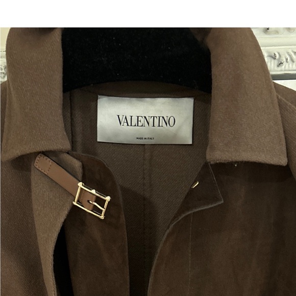 Stunning Valentino Wool and Suede Runway Cape - 6 - Picture 6 of 10